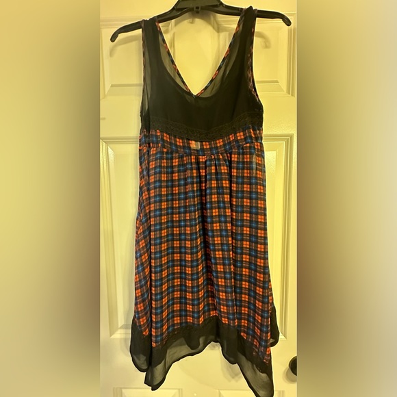 Bar III Dress!! Worn a few hours! Like brand new! So cute and fun! - Picture 2 of 5